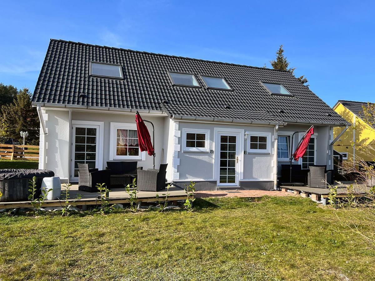 Ferienhaeuser Insel Usedom Haus Samara 8 - Blick Aufs Achterwasser! Whirlpool Und Sauna Lutow Экстерьер фото